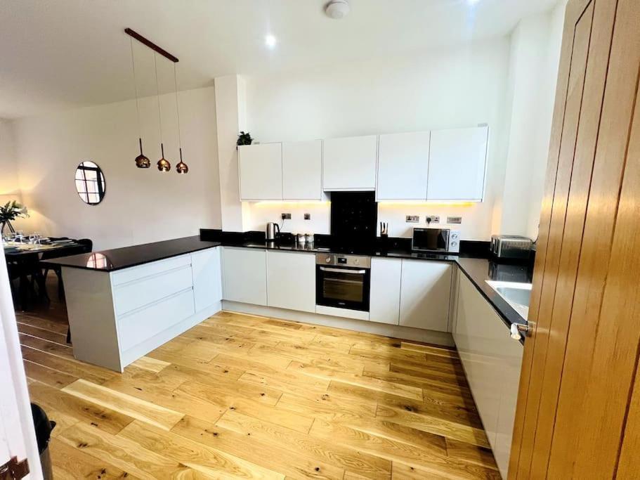 Вилла Twilight House -Wyndale Living- B'Ham Jq Townhouse Бирмингем Экстерьер фото