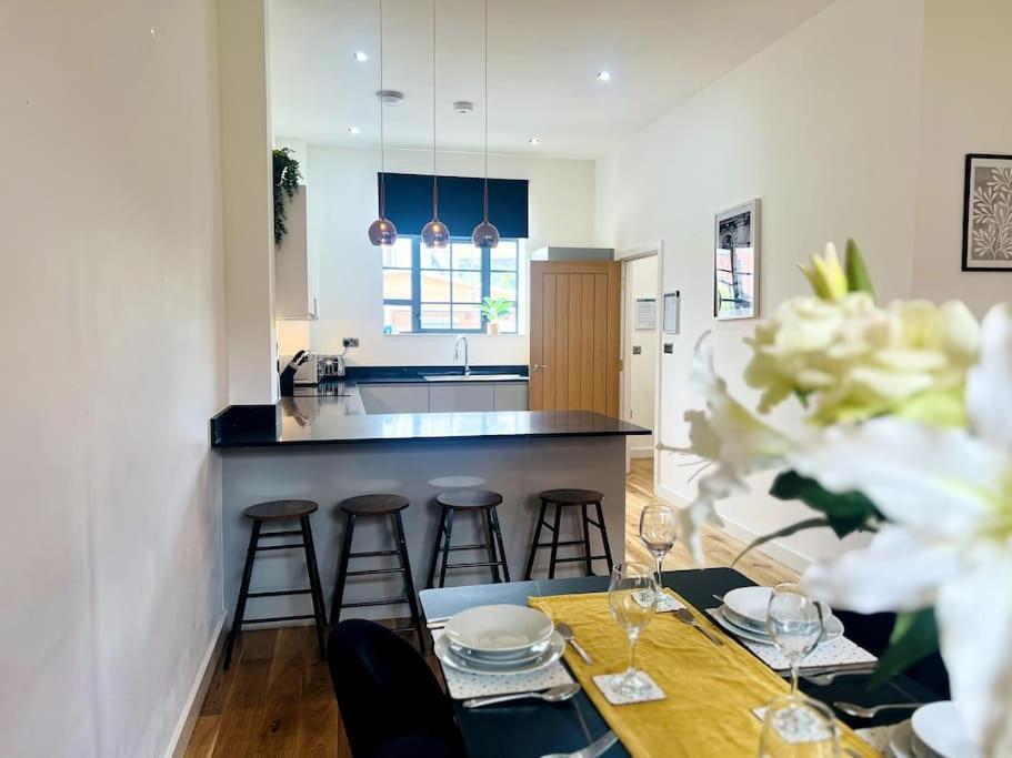 Вилла Twilight House -Wyndale Living- B'Ham Jq Townhouse Бирмингем Экстерьер фото